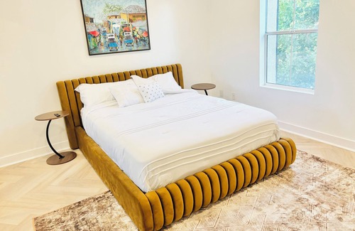 Laguna West-Lakeside Casa | Experience Serenity: Luxe 4BDR Lake House+25’ Pool