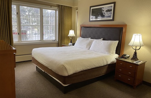 Tahoe Village Complejo | Experience Tahoe's Ski Scene at Holiday Inn Club Vacations Tahoe Ridge Resort