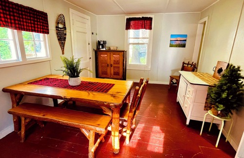 Caroga Lake Cabina | Experience the ADK’s @ Caroga Lake rustic camp-beach, golf, hike, concerts, bike