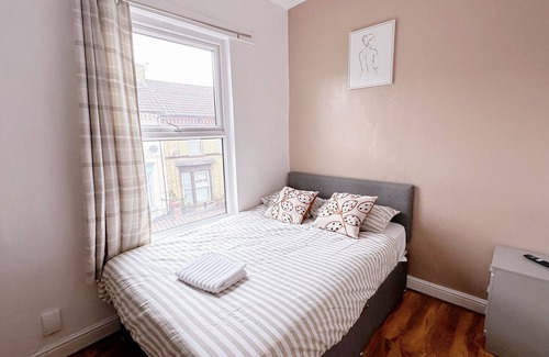 Everton Otro | Experience the Best of Liverpool in Style with our Spacious 6 Bed in L5