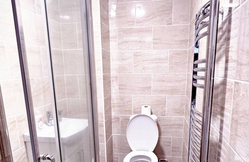 Everton Otro | Experience the Best of Liverpool in Style with our Spacious 6 Bed in L5