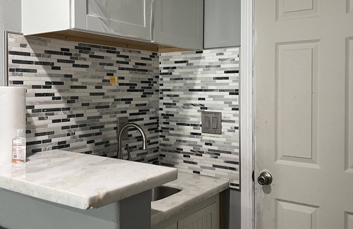 East San Jose Apartamento | Experience the Lifestyle in this cozy studio in the heart of Silicon Valley.