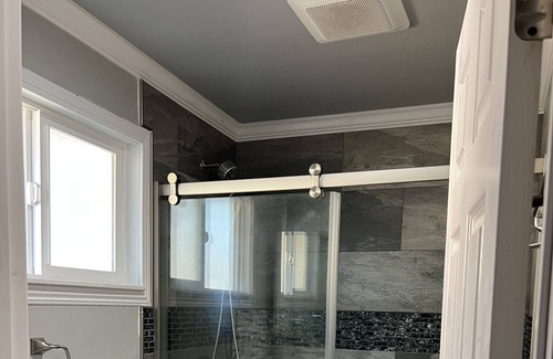 East San Jose Apartamento | Experience the Lifestyle in this cozy studio in the heart of Silicon Valley.