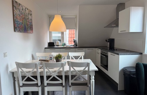 Ouddorp Casa | Experience the liveliness of the village of Ouddorp, but also be close to the endless natural beauties of Goeree-Overflakkee.
