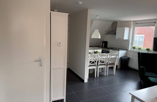 Ouddorp Casa | Experience the liveliness of the village of Ouddorp, but also be close to the endless natural beauties of Goeree-Overflakkee.