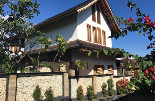Umeanyar Villa | Experimenta la vida de pueblo puro en las colinas del norte de Bali