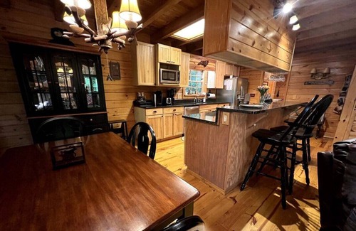 Bryson City Cabina | Experience the serene beauty of Bryson City at Gentle Bear Lookout