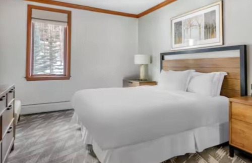 Peak 9 Complejo | Experience the Ultimate Family Mountain Escape at Valdoro Mountain Lodge- 2 Bd.