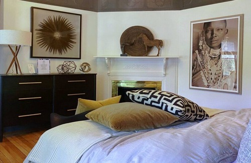 Lenox Cama Y Desayuno | Experience Timeless Elegance in The Niles Johnson Room at The Cornell Inn