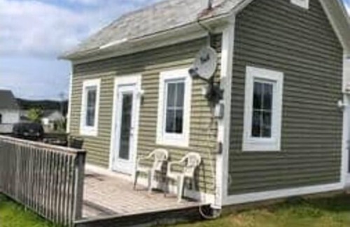 Twillingate Cabaña | Experience Tranquility: Cricket Field Offers Charming Retreat in Twillingatate