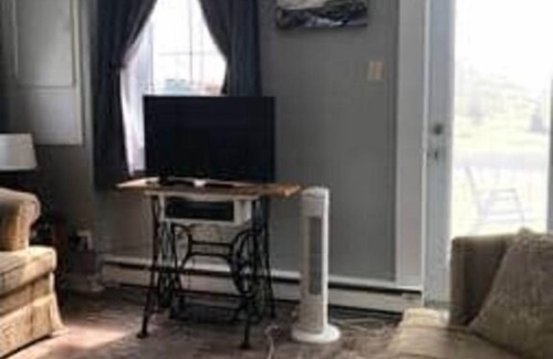Twillingate Cabaña | Experience Tranquility: Cricket Field Offers Charming Retreat in Twillingatate