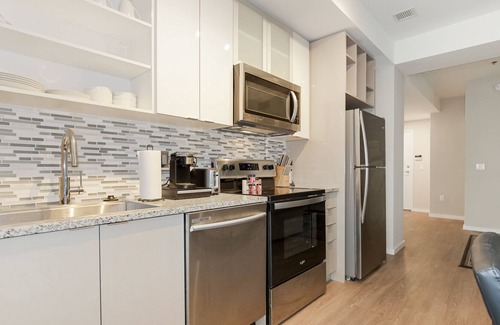 Crossroads Arts District Condominio | Experience Unmatched Comfort w/ an Upscale Stay Featuring Beautiful Rooftop 107