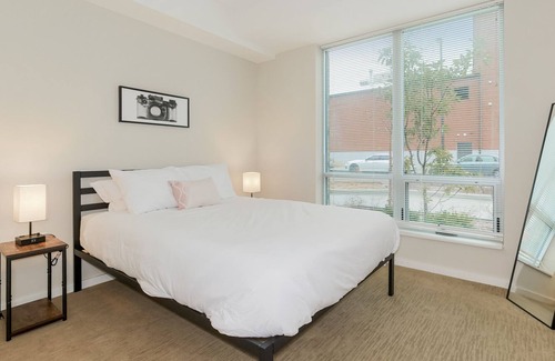Crossroads Arts District Condominio | Experience Unmatched Comfort w/ an Upscale Stay Featuring Beautiful Rooftop 107