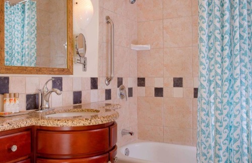 Ko Olina Complejo | Experience Unparalleled Luxury in a Mountain View Studio at Marriott’s Ko Olina!