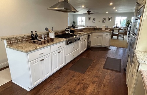 Victor Casa | Experience Vineyard Home in Lodi Wine Country