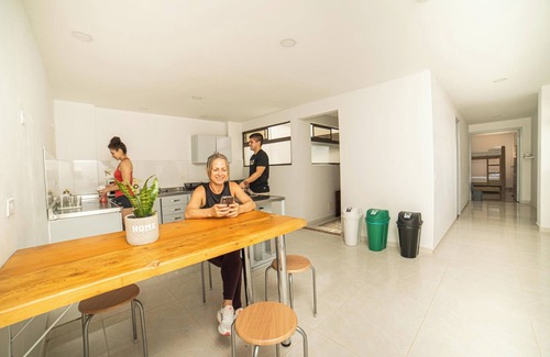Estadio Apartamento | Experiencia Única: Habitación Privada en Medellín con baño privado
