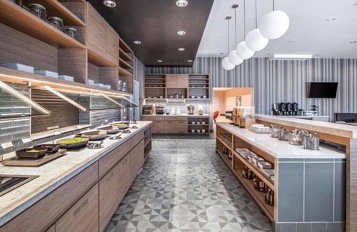 Newark Casa | Explore a Walk-Friendly Silicon Valley and Vibrant Bay Area From our Room