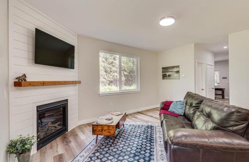 Meadow Lakes Casa | Explore Alaskas Playground Modern Wasilla Escape