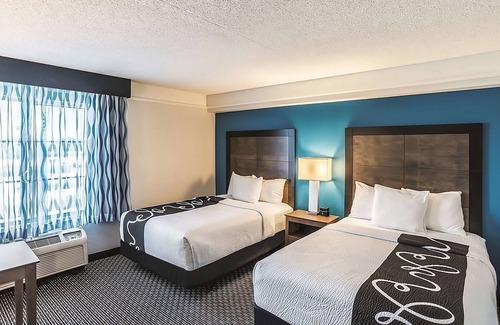 Ahwatukee Foothills Casa | Explore Arizona! 3 Great Units, Free Breakfast, Free Parking, Pool