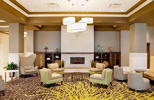 College Park Apartamento | Explore Atlanta! Pet-Friendly Stay! Free Shuttle, Indoor Pool