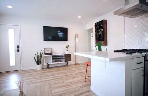 Bay Park Casa | Explore Beaches & Bike Paths from a Boutique Home
