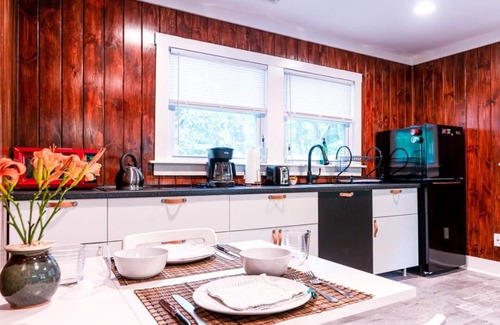Pisgah Forest Cabina | Explore & Bike from Upscale Cabin near Dupont