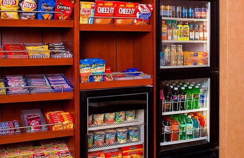 Homewood Apartamento | Explore Birmingham's Best! Pet-Friendly, Free Breakfast!