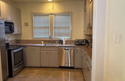 Mid City South Casa | Explore BR in newly renovated house-Walk to Perkins Overpass Dining, Bars &Parks