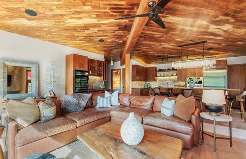 Weisshorn Casa | Explore Breckenridge! Home close to Main Street with Wooded View