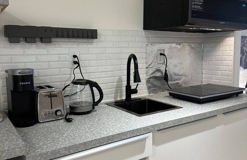 Northwest Calgary Casa | Explore Calgary from Our Modern B&B in Carrington