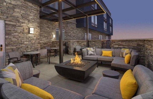 Loveland Casa | Explore from our newly opened hotel in Loveland/Windsor, CO