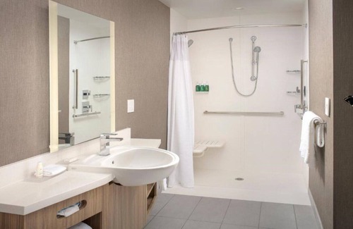 Loveland Casa | Explore from our newly opened hotel in Loveland/Windsor, CO