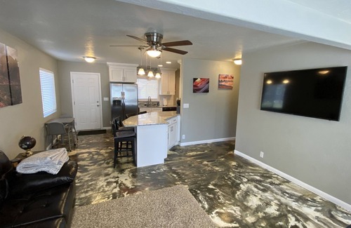 New Harmony Casa | ¡Explore y camine por el sur de Utah @ Zion's Roost!