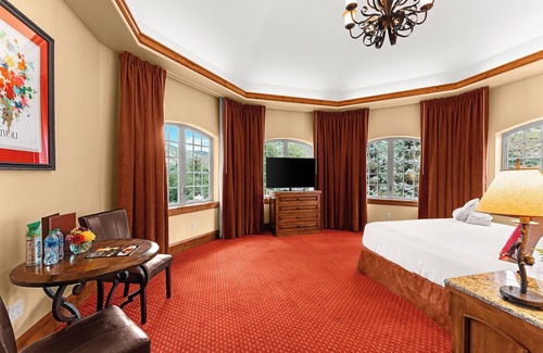 Vail Hotel | Explore More of Vail! Onsite Restaurant, Hot Tub, Close to Eagle Bahn Gondola!