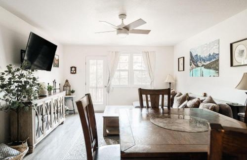 Eagle Casa | Explore Relax Repeat - Riverside Views - Eagle