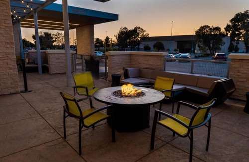 Newark Casa | Explore Silicon Valley in comfort from our all suite