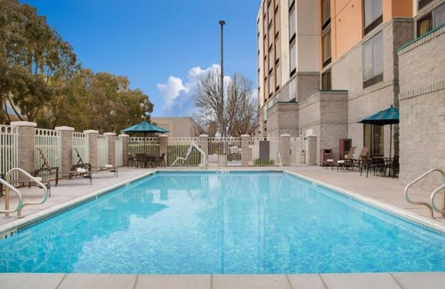 Fremont Casa | Explore Silicon Valley & The Bay Area From Our Room !