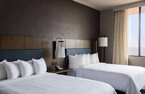 Nashville Hotel | Explore the Adventure Science Center! Pool, Parking & Airport Shuttle!