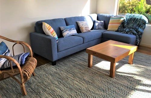 Omapere Apartamento | Explore la hermosa zona de Hokianga desde este cómodo apartamento independiente.