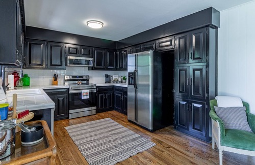 Springdale Casa | Explore the Yellow Door * Beaver Lake View Home