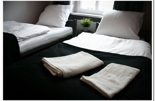 Poznan City Center Hotel | Explorer B&B Old Town Rooms & Apartment