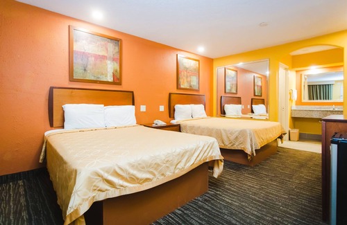 North Houston Hotel | Express Inn Gulf Bank