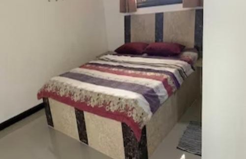 Cipanas Hotel | EXPRESS O 91923 Homestay Zona