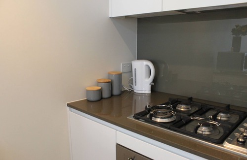 Lane Cove West Apartamento | Exquisite 1 Bedroom Plus Study +Parking, Close to CBD