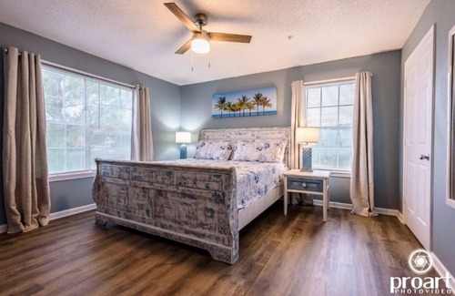 Indian Bayou Condominio | Exquisite 2 bed 2 bath condo with pool near beach