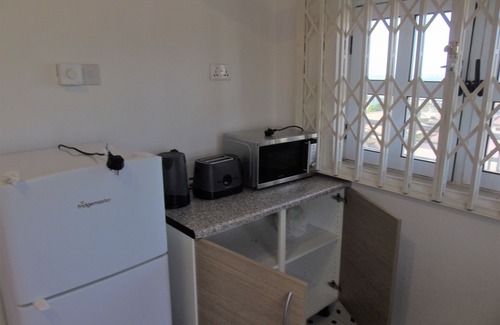 Kwabenyan Apartamento | Exquisite 2-bedroom Apartment (3A)
