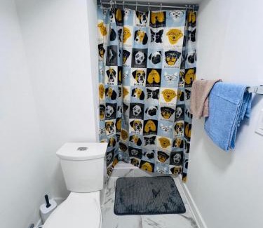 Bradford Apartamento | Exquisite 2-Bedroom Guest Suite with FREE Parking