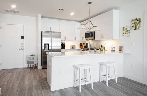 Constable Hook Casa | Exquisite 2BR King! Free parking! Rooftop!