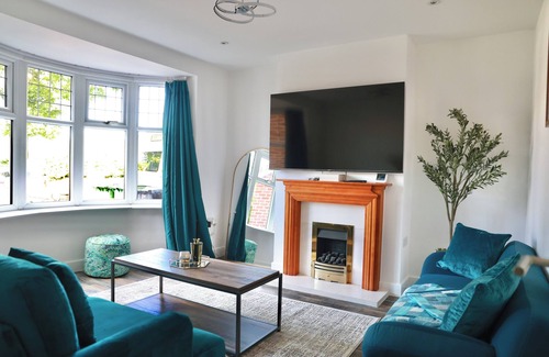 Maidstone Casa | Exquisite 3 Bed Home-Free Parking-Long Stay Discounts