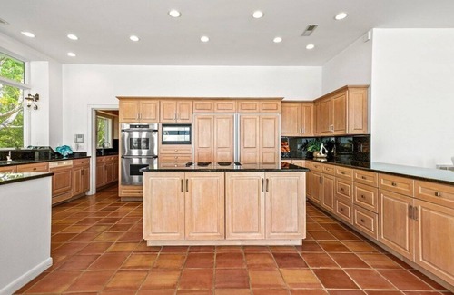 Davis Wharf Casa | Exquisite 4 bedroom, 3 and a half bath Georgian Estate Home on the Beach!